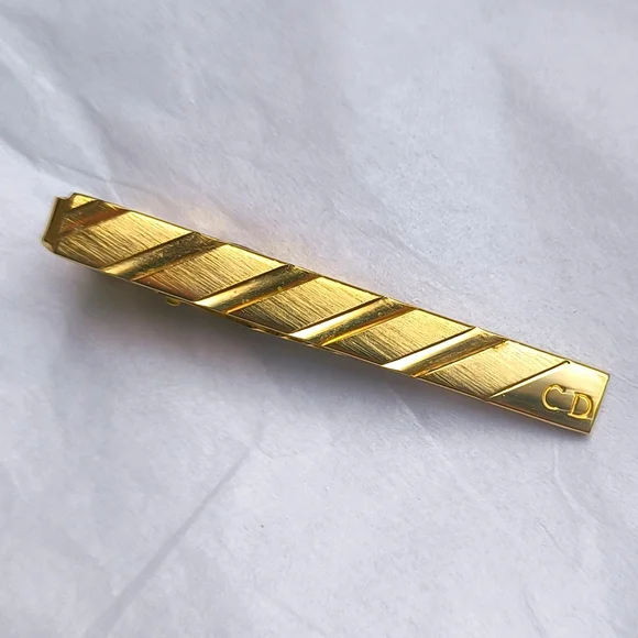 Dior vintage gold tone cufflinks and tie bar matching set - Picture 9 of 16